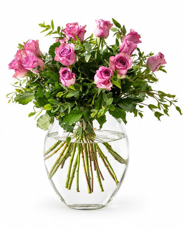 Purple rose bouquet with green delivered in Oslo and across Norway by a local florist