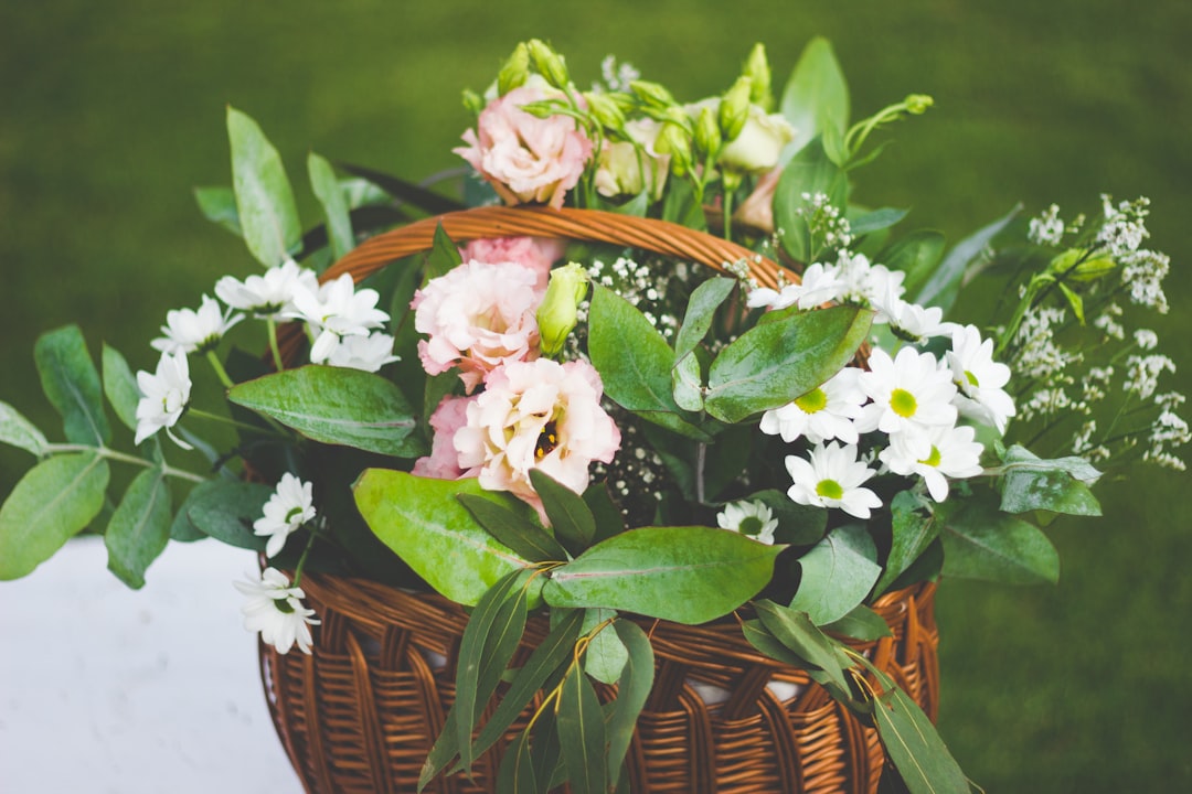 Enviar flores a España — Entrega fresca con floristas locales