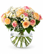 Load image into Gallery viewer, Fairtrade rosor bukett delivered in Oslo and across Norway by a local florist