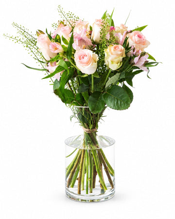 Pink rose bouquet delivered in Oslo and across Norway by a local florist