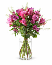 Load image into Gallery viewer, Purple rose bouquet with alstroemeria delivered in Oslo and across Norway by a local florist