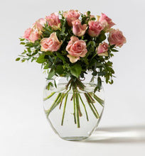 Load image into Gallery viewer, Pink rose bouquet with green - abcFlora.com