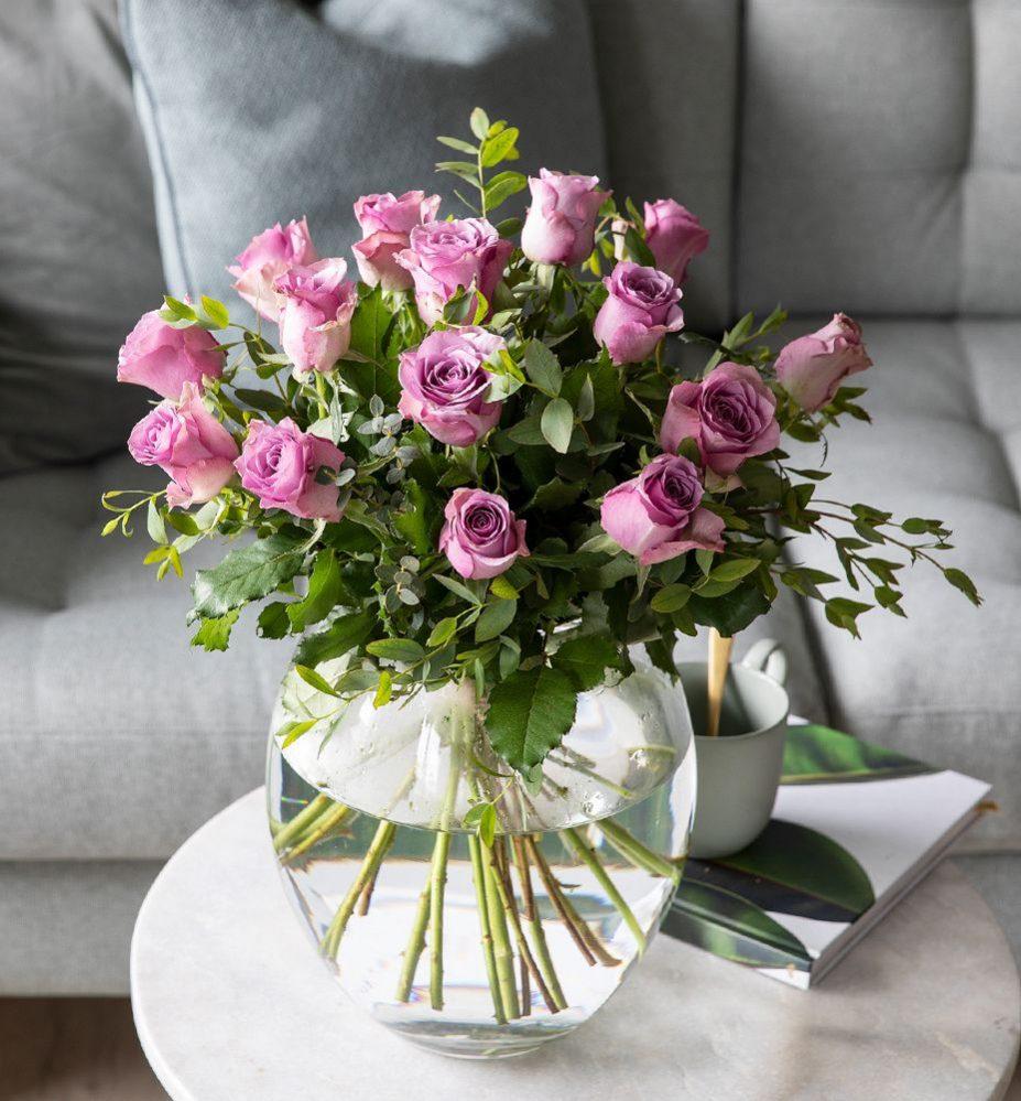 Purple rose bouquet with green — Flower Delivery to Norway | abcFlora