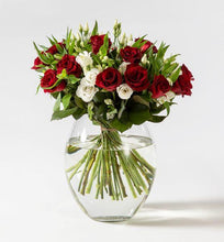Load image into Gallery viewer, Red rose bouquet with lisianthus - abcFlora.com